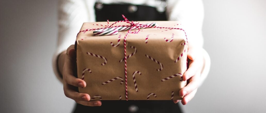 Weihnachts-Holzornamente gelasert
